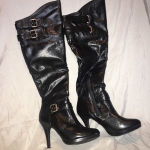 Apostrophe black boots with heel!!!!